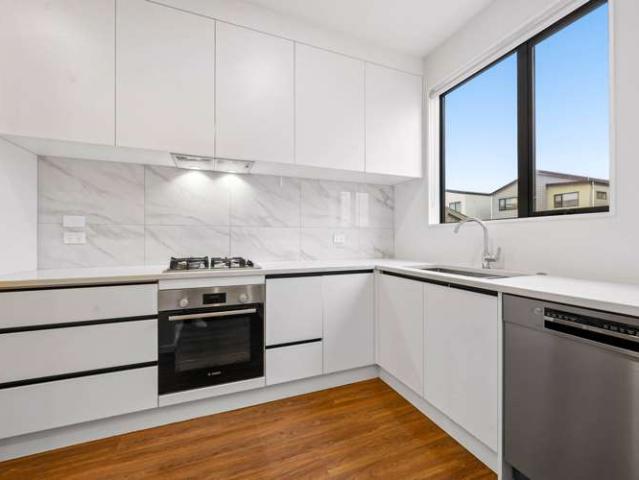 25 Coast Garden Drive, Hobsonville, Waitakere City
