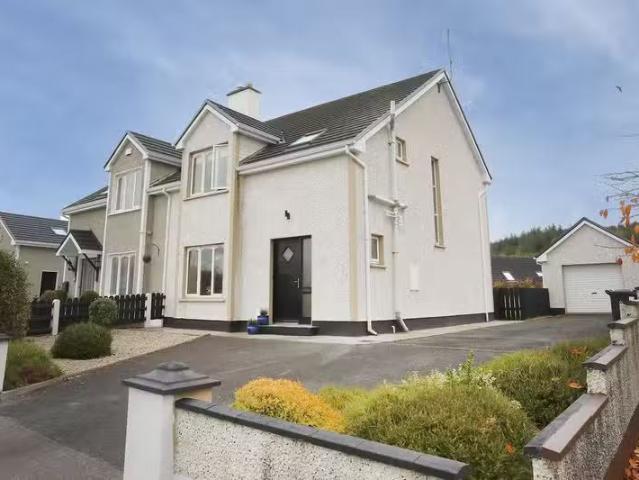 25 Cnoc An Dara, Foxford, Foxford, Co. Mayo, F26YN93 is for sale