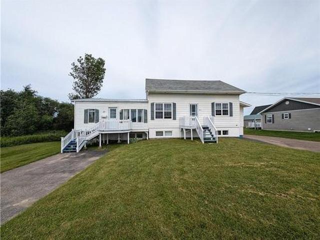 25 Du Ruisseau, Lamèque, NB, E8T 1M2 house for sale | Listing ID M161145 | Royal LePage