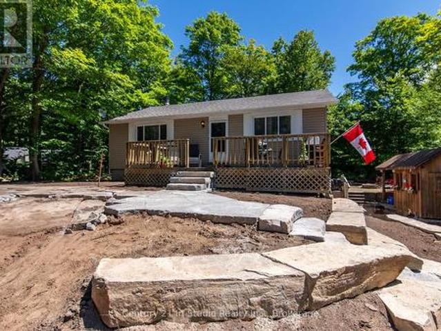 25 Emerson Avenue, South Bruce Peninsula, ON, N0H 2G0 house for sale | Listing ID X12305 | Royal LePage