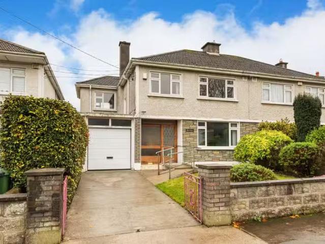25 Fairbrook Lawn, Rathfarnham, Dublin 14, D14TW67 is for sale