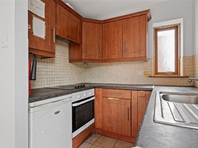 325,000 | 25 Fort Ostman, Crumlin, Dublin 12 DNG Terenure 4992 MyHome. Ie Residential