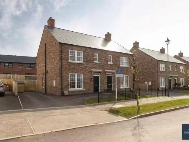 25 Foxwood Hall