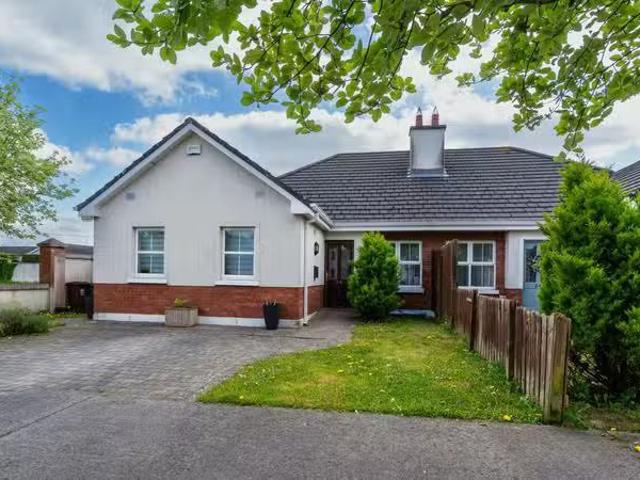 25 Grand Canal Court, Tullamore, Co. Offaly, R35N6X8 is for sale