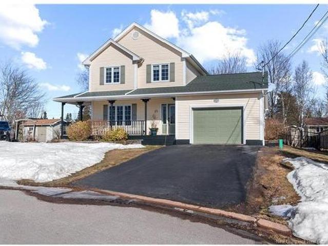 25 Henriette, Dieppe, NB, E1A 6V7 house for sale | Listing ID NB113883 | Royal LePage