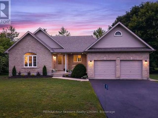 25 Kelley Crescent, Wasaga Beach, ON, L9Z 1J3 house for sale | Listing ID S13517 | Royal LePage
