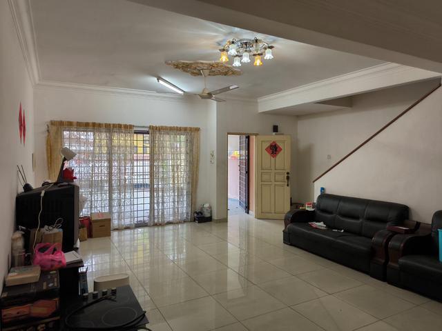 25 Landed House Taman Bukit Serdang BS 10 Seri Kembangan FREEHOLD