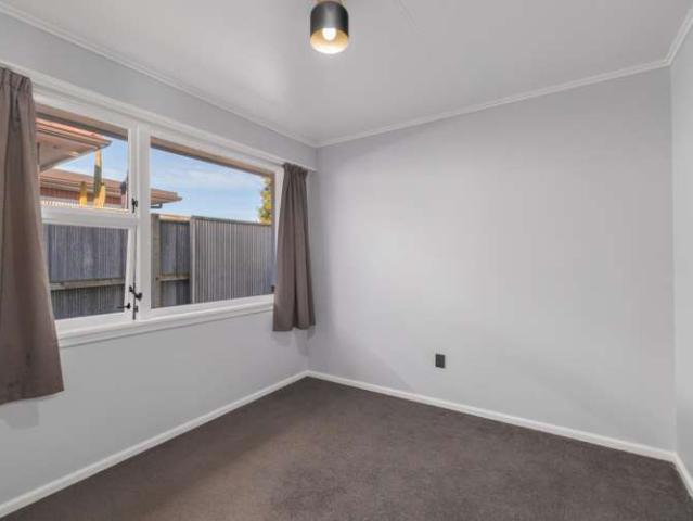 25 Lake Terrace Road, Burwood, Christchurch City