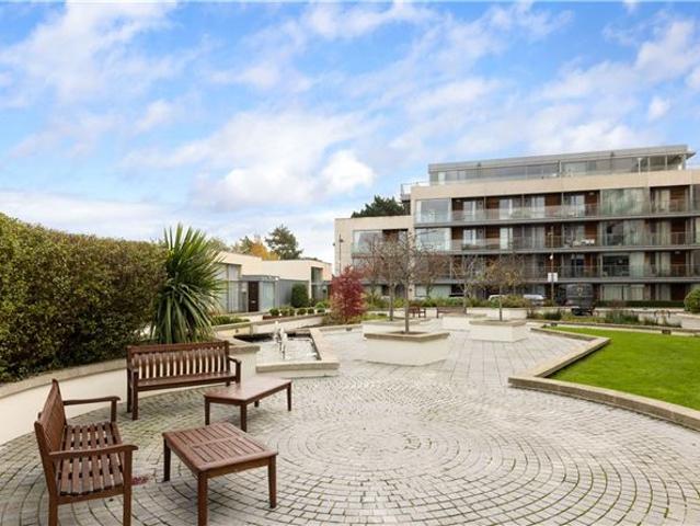 25 Lapwing, Thornwood, Booterstown, Co. Dublin Lisney Sotheby's International Realty Blackrock 4871 MyHome. Ie Residential