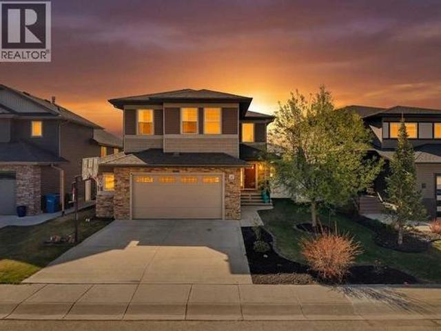 25 Lazaro Close, Red Deer, AB, T4R 0R6 house for sale | Listing ID A2324 | Royal LePage