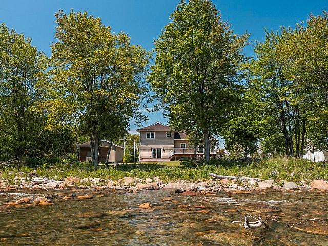 25 Lighthouse Point Drive, Thessalon