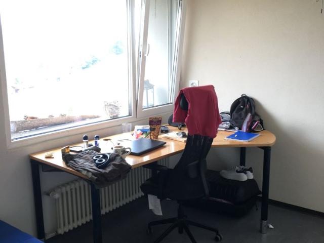 25 m²