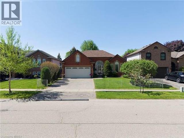 25 Maplecrest Lane, Brantford, ON, N3R 7T9 house for sale | Listing ID 40831 | Royal LePage