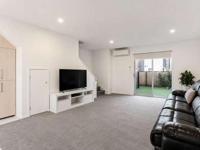 2/5 Matata Place, Dallington, Christchurch City
