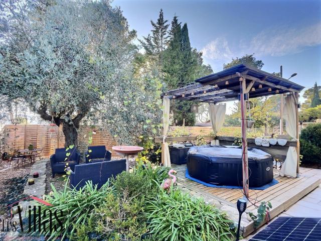 25 min. De Narbonne Charmante maison dans un village des C. 105m² Lézignan Corbières