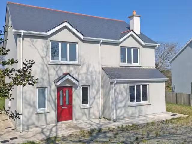 25 Nowenview West, Dunmanway, Co. Cork, P47H981 is for sale