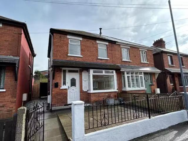 25 Parkgate Avenue