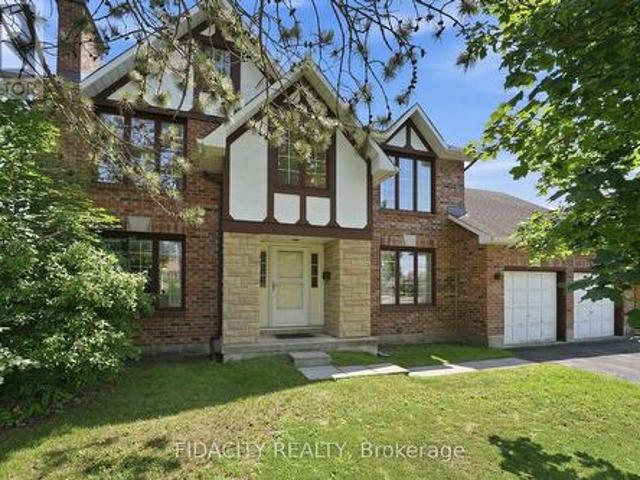 25 Pine Bluff Trail, Ottawa, ON, K2S 1E1 house for sale | Listing ID X13535 | Royal LePage