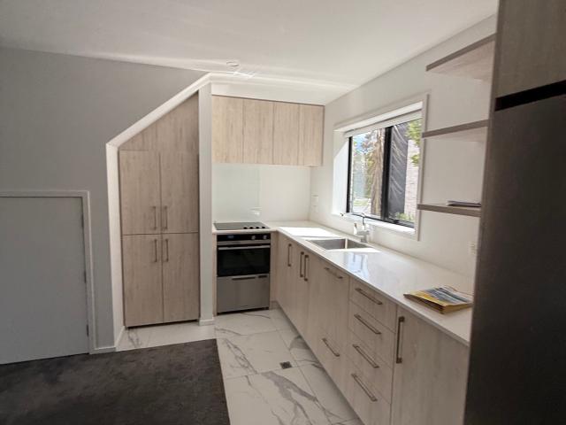 2/5 Shearer Avenue, Papanui
