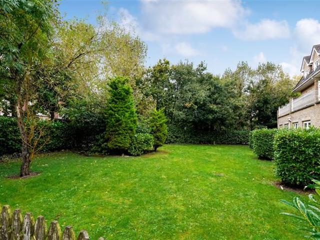 25 Swiftwood, Saggart, Co. Dublin Ray Cooke Auctioneers Talllaght 4894 MyHome. Ie Residential