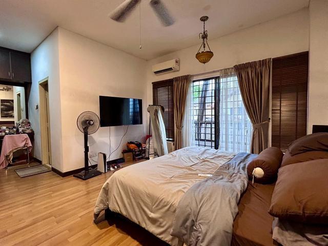 25 Storey Intermediate Terrace House Seksyen 13 Laman Sanur