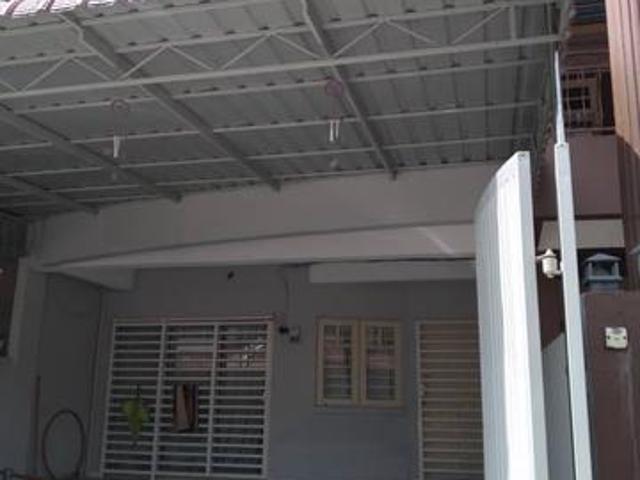 25 storey renovated terrace house Ipoh SaleOwner migrated abroad