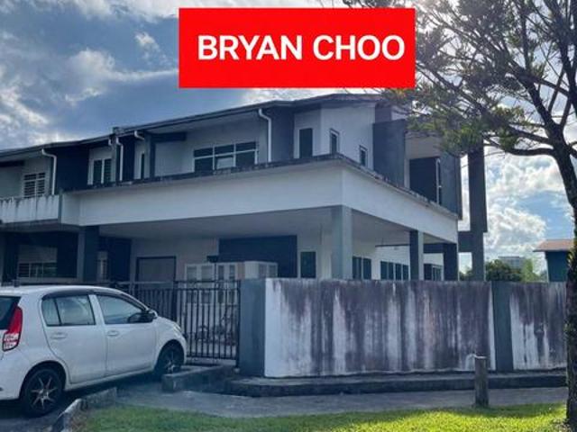 25 STOREY TERRACE CORNER HOUSE FOR SALE At 7 MILES KUCHING SARAWAK