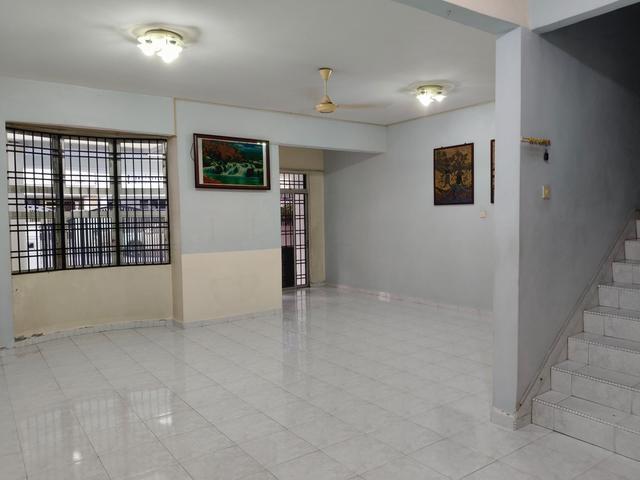 25 Storey Terrace House taman Pulai Utama Partial furnish