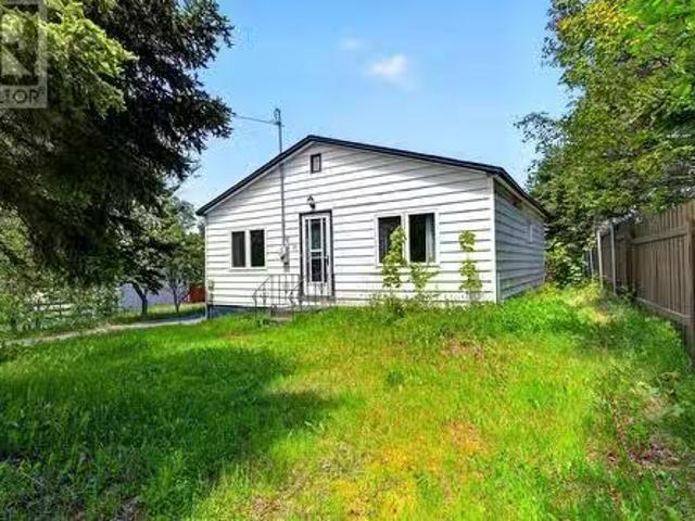 25 Steep Nap Road, Conception Bay South, NL, A1W 5C7 house f.