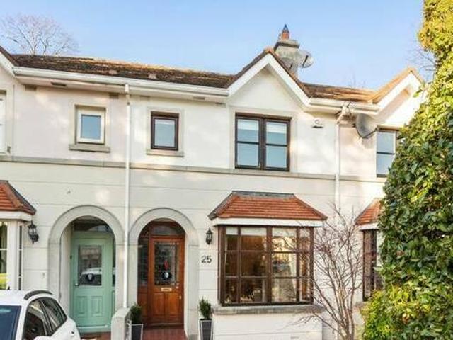 25 Stradbrook Hall Blackrock Co Dublin