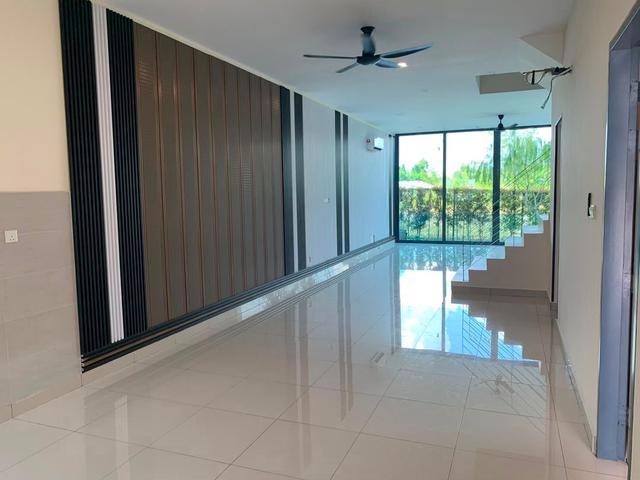 25 sty Taman nusaputra timur Puchong partly furnish new touch up