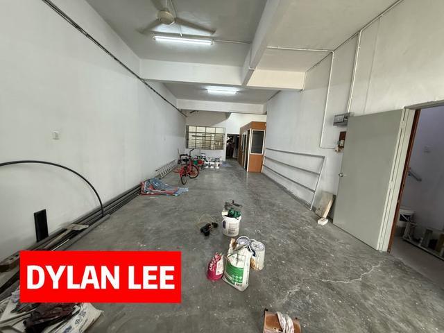25 sty TERRACE Commercial USE Facing Main Road Taman Jambu Mawar BM