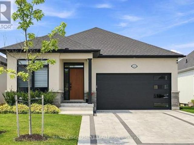 25 Sunrise Court, Fort Erie, ON, L0S 1N0 house for sale | Listing ID X13687 | Royal LePage