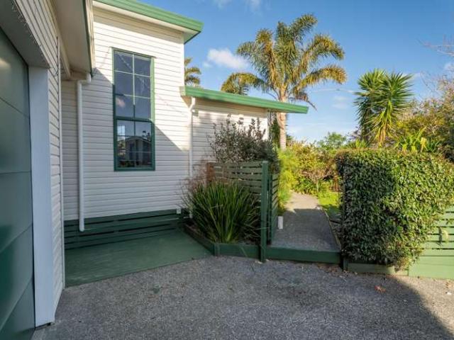 25A Evans Road, Glen Eden, Waitakere City