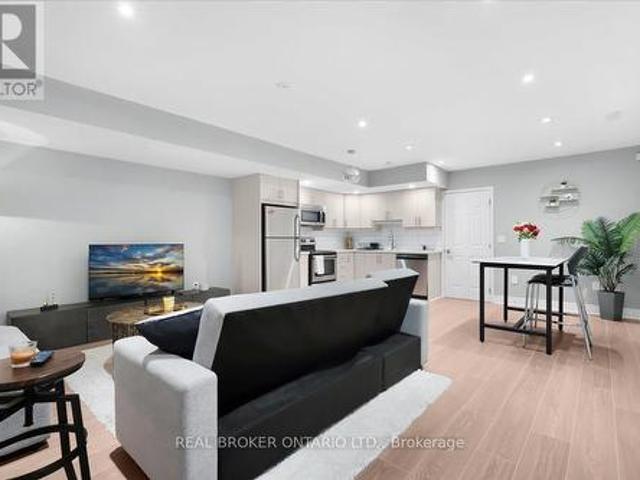 25A Mystic Avenue, Toronto, ON, M1L 4G8 house for lease | Listing ID E12935 | Royal LePage
