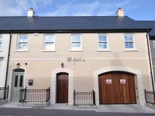 25a Presentation Road, Galway, Galway City Centre is for rent