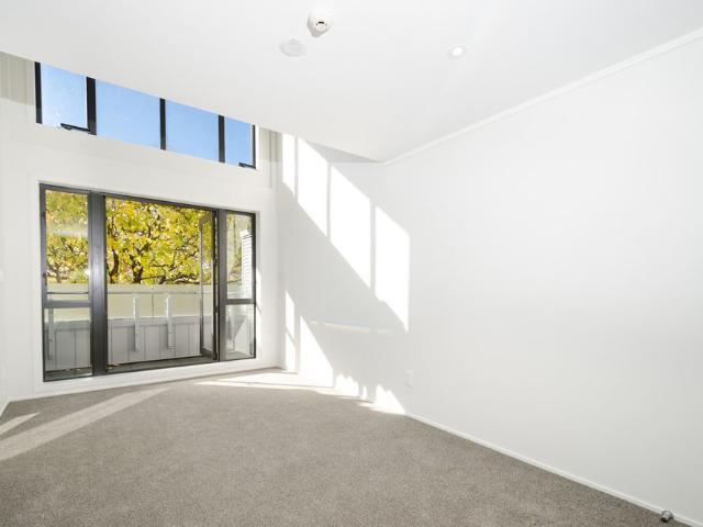 25B/30 Westward Ho Road