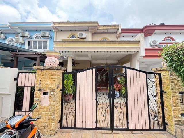 25Storey Terrace Jalan Nikel Seksyen 7 Shah Alam
