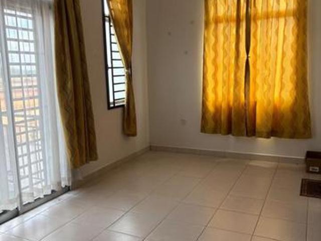 25storey Terraced House end lot Taman Pulai Mutiara 2 for Rent