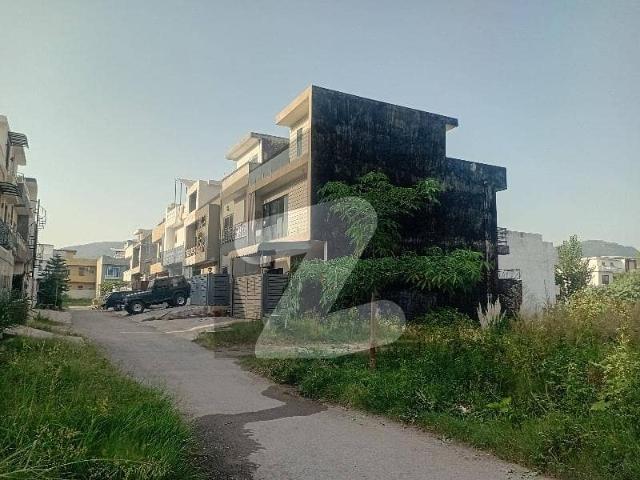 25x50 plot d. rd back d 12/4 for sale