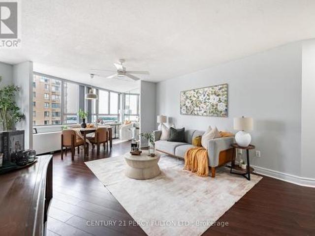 2606 Queens Quay W, Toronto, ON, M5J 2N4 condo for sale | Listing ID C13493 | Royal LePage