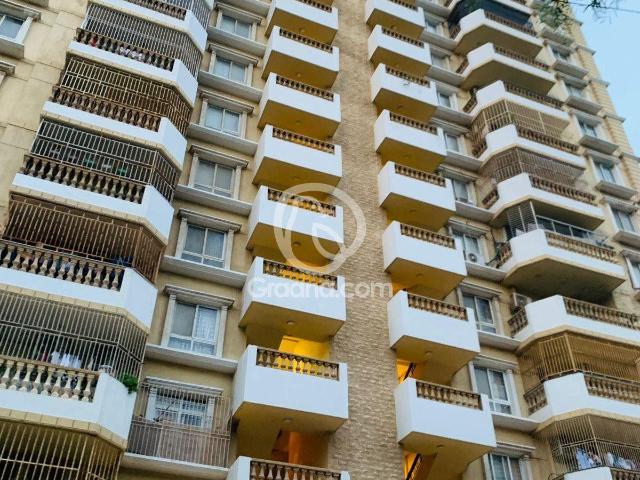 2600 Ft² Flat for Sale