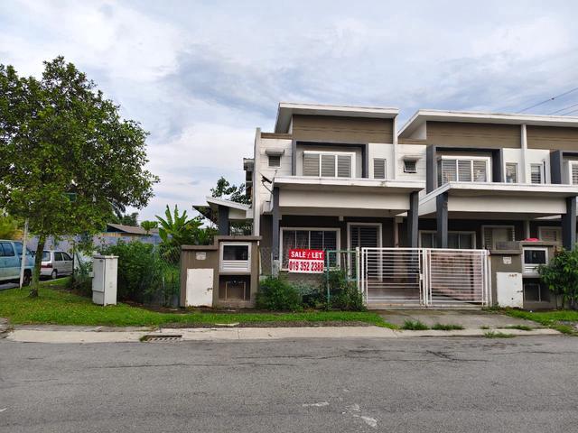 2600sf Corner 2sty Hse Extra Land Kg Jawa Desa Latania Shah Alam Klang