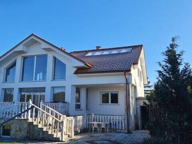 2601 Sollenau |Attraktives Groß Mehrfamilienhaus |ca. 303 m² Wohnfläche | 7 Zimmer & 7 Badezimmer