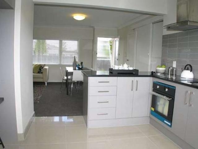 2/60 Tui Road, Papatoetoe, Manukau City