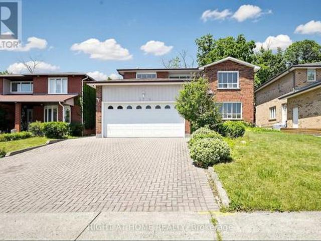 2614 Pollard Drive, Mississauga, ON, L5C 3H1 house for sale | Listing ID W13565 | Royal LePage