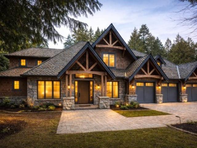 2615 Dogwood Drive, Surrey, BC, V4A 3K4 house for sale | Listing ID R3123 | Royal LePage