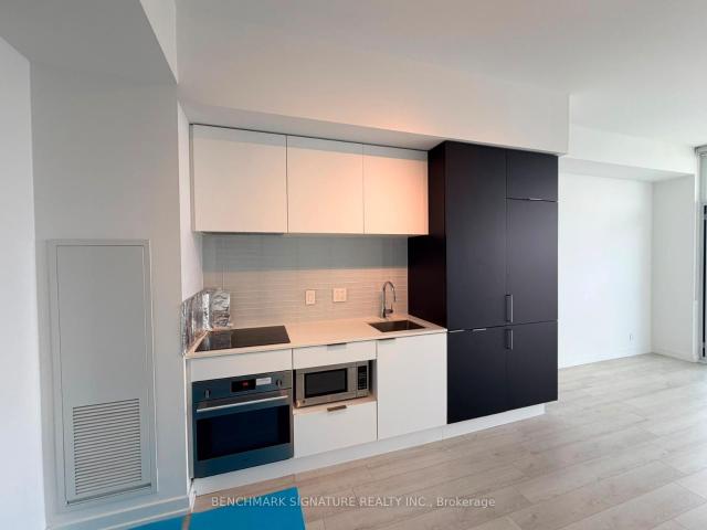 2613 33 Helendale Avenue, Toronto | 1+1Beds/1Bath, Condo, $2,500/mo | Condos. Ca