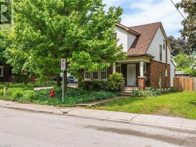 261 Macnab Street, Dundas, ON, L9H 2K4 house for sale | Listing ID 40838 | Royal LePage