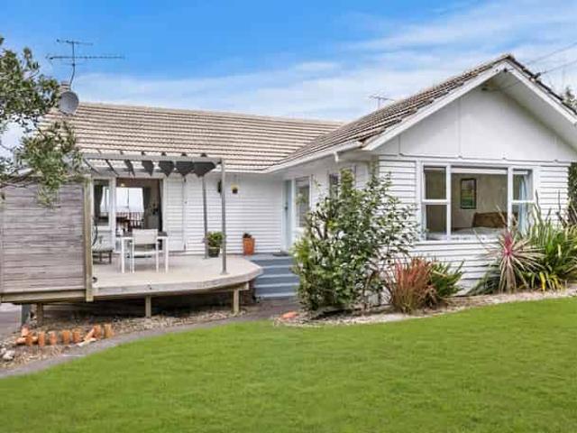 261 West Tamaki Road, Waiotaiki Bay, Auckland City